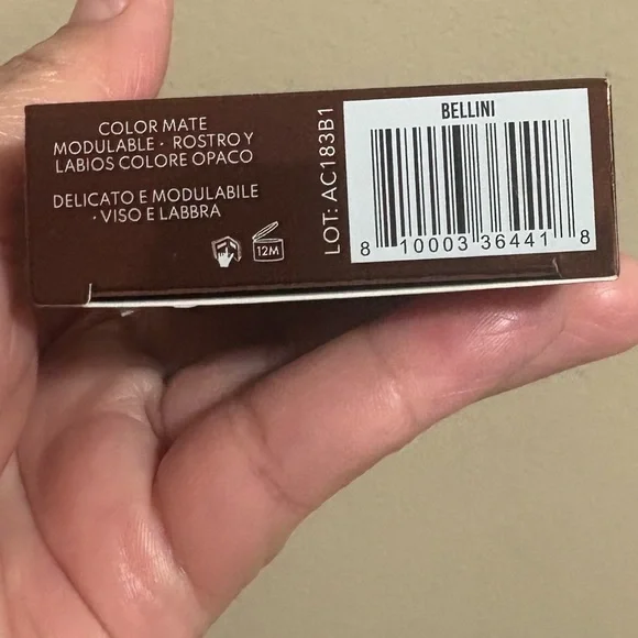 Danessa Myricks Beauty Yummy Skin Blurring Balm Powder - in BELLINI Brand New - Picture 4 of 10